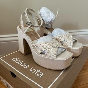 Dolce Vita Women's Ivory Pearl-Embellished Platform Sandals